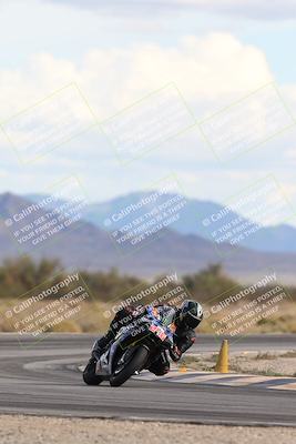 media/Nov-16-2025-Race Pace (Sun) [[8c5fa54630]]/Non Verified Riders (1st 20 Minutes)/5-Turn 15 (110pm)/